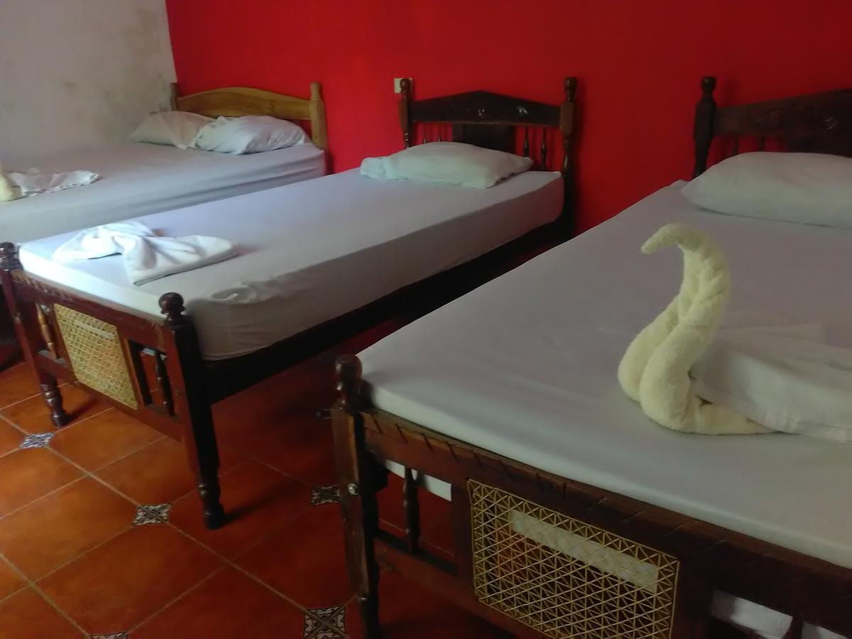 לאון Hostal Casa Ivana מראה חיצוני תמונה
