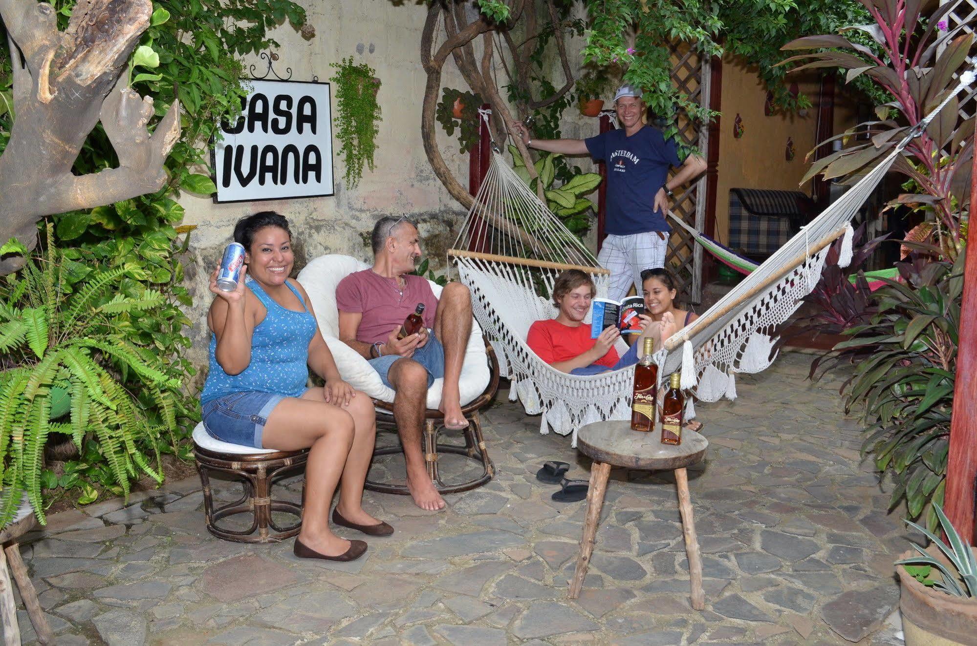 לאון Hostal Casa Ivana מראה חיצוני תמונה